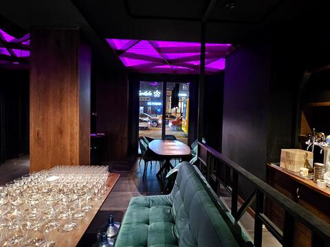 комерційна за адресою Хрещатик вул. (Kreschatic), 29