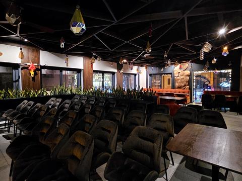 комерційна за адресою Хрещатик вул. (Kreschatic), 29