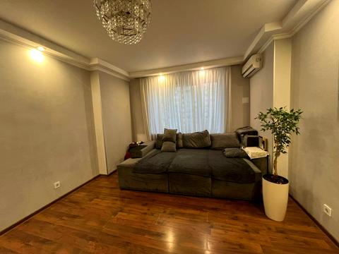 квартира за адресою Печерська вул., 6