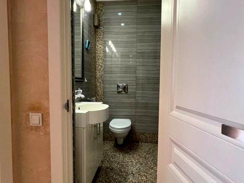 квартира за адресою Печерська вул., 6