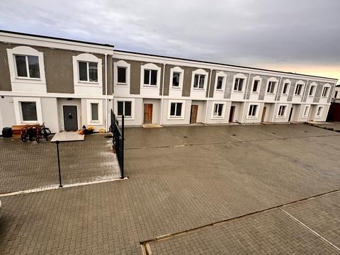 будинок за адресою с. Нові Петрівці, Озерна