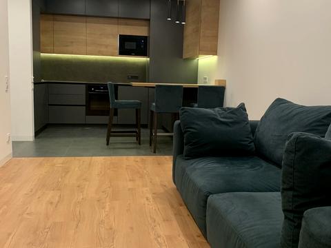 квартира за адресою Салютна вул., 2к3