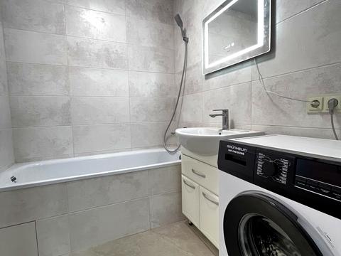 квартира за адресою Курсанта Єськова вул., 26-А