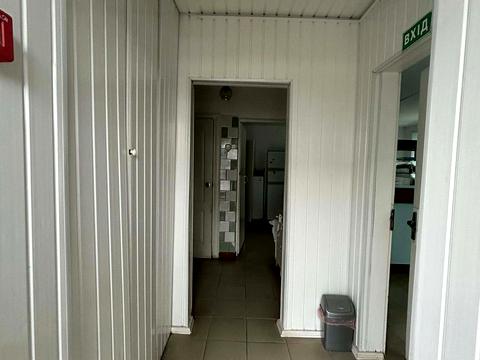 коммерческая по адресу Київська, 14