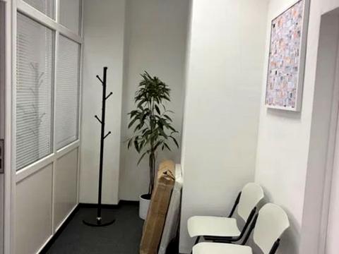 комерційна за адресою Еспланадна вул., 20-А