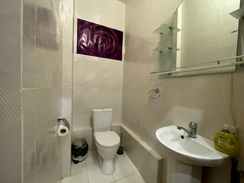 квартира за адресою Лабораторний пров., 6