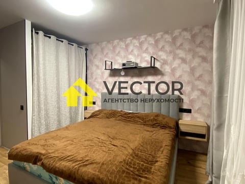 квартира за адресою Сергія Параджанова вул., 5