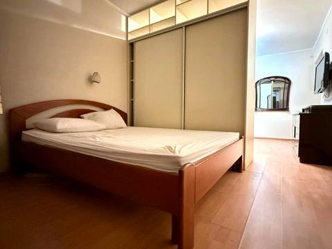 квартира за адресою Андрія Верхогляда вул. (Михайла Драгомирова), 2