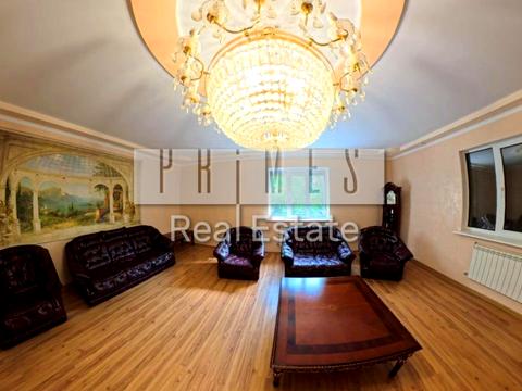 будинок за адресою Грушевського вул.