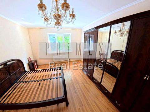 будинок за адресою Грушевського вул.