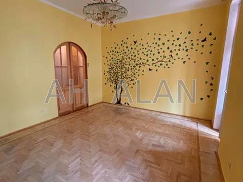 комерційна за адресою Верхній Вал вул., 48/28А