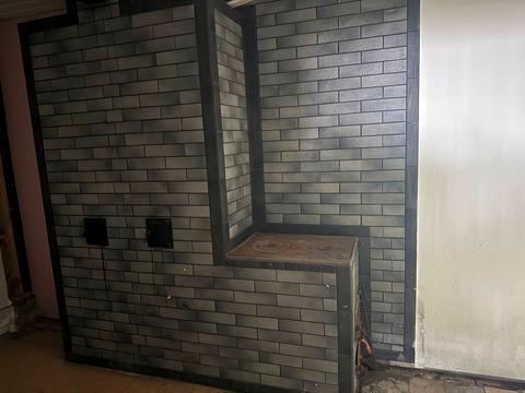 комерційна за адресою Вокзальна, 2