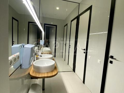 комерційна за адресою Євгена Коновальця вул. (Щорса), 12