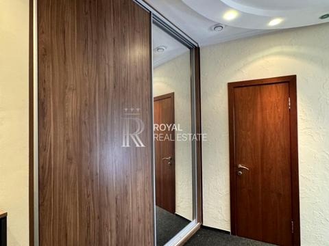 комерційна за адресою Князів Острозьких вул. (Московська), 46