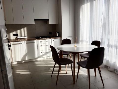 квартира за адресою Приозерна вул., 42