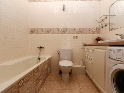 квартира за адресою с. Крихівці, Двірська вул., 18