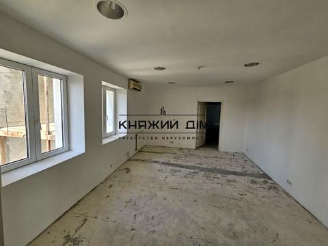 коммерческая по адресу Музейний пер., 4