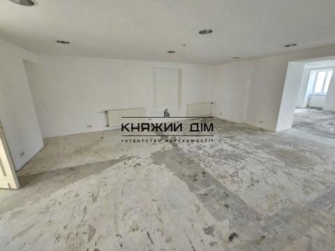 коммерческая по адресу Музейний пер., 4