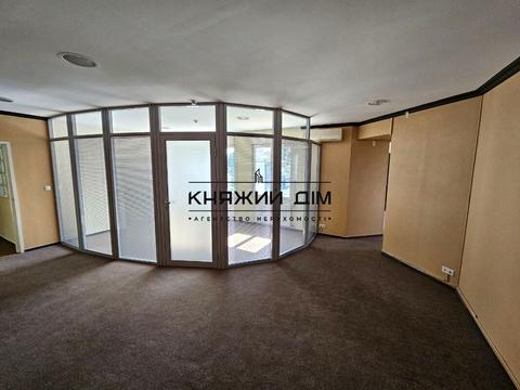 коммерческая по адресу Музейний пер., 4