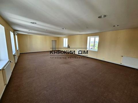 коммерческая по адресу Музейний пер., 4