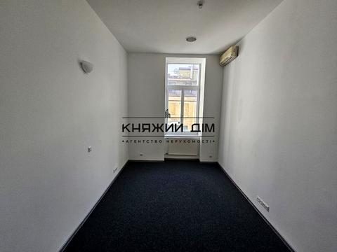 коммерческая по адресу Музейний пер., 4