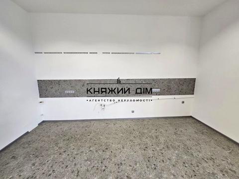 коммерческая по адресу Музейний пер., 4