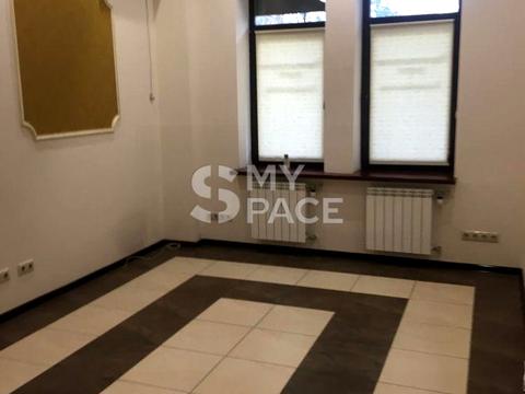 комерційна за адресою Драгоманова вул., 6-А