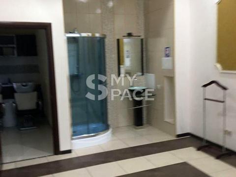 комерційна за адресою Драгоманова вул., 6-А