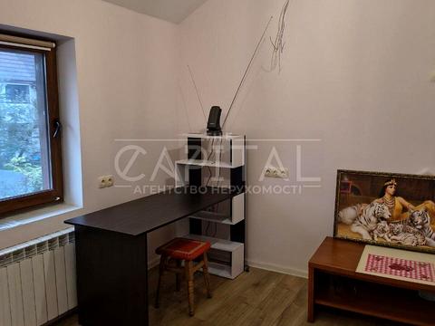 будинок за адресою Лугова вул.