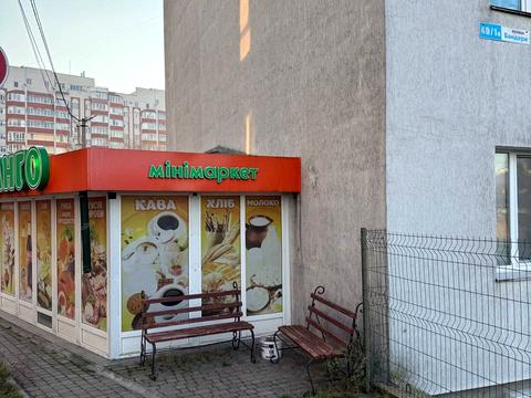комерційна за адресою Степана Бандери вул., 41/1