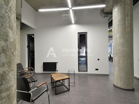 комерційна за адресою Саксаганського вул., 120