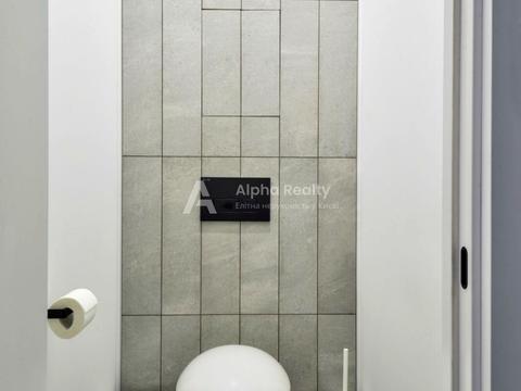 комерційна за адресою Саксаганського вул., 120