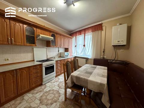 квартира за адресою Залізнична вул., 2