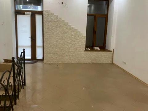 коммерческая по адресу Дворянська, 35