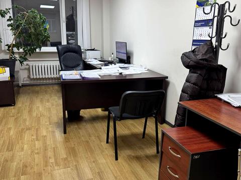 комерційна за адресою Коноплянська вул., 18