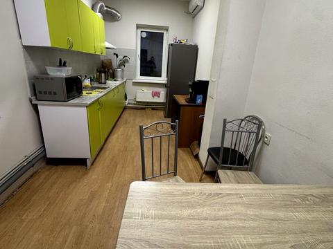 комерційна за адресою Коноплянська вул., 18