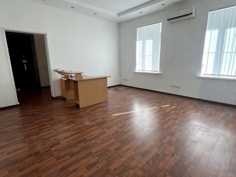 комерційна за адресою Петра Сагайдачного вул., 25-А