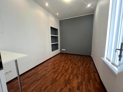 комерційна за адресою Петра Сагайдачного вул., 25-А