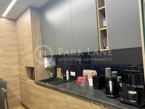 коммерческая по адресу Михаила Грушевского ул., 9б