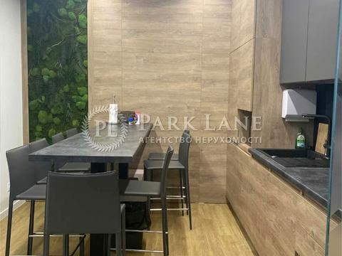 коммерческая по адресу Михаила Грушевского ул., 9б