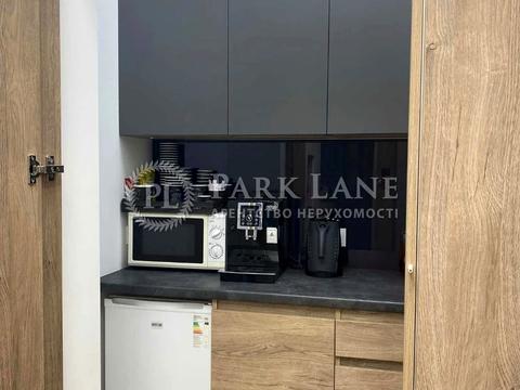 коммерческая по адресу Михаила Грушевского ул., 9б