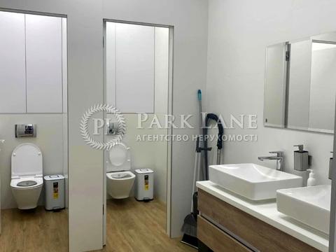 коммерческая по адресу Михаила Грушевского ул., 9б