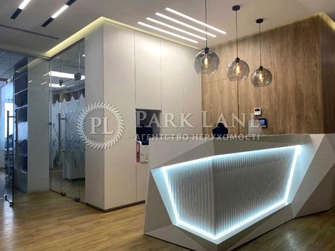 коммерческая по адресу Михаила Грушевского ул., 9б