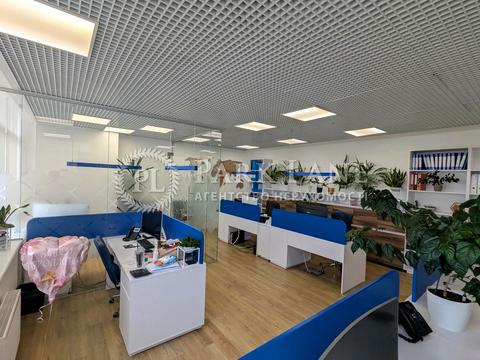 коммерческая по адресу Михаила Грушевского ул., 9б