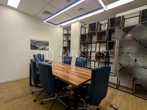 коммерческая по адресу Михаила Грушевского ул., 9б