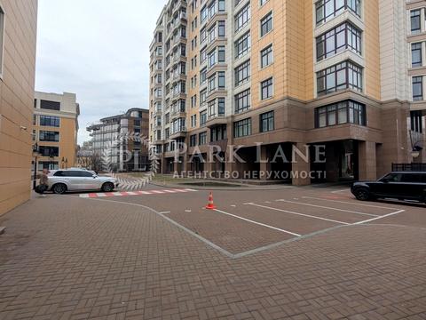 коммерческая по адресу Михаила Грушевского ул., 9б