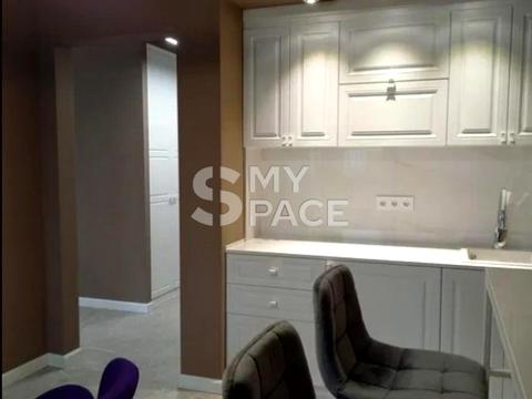 комерційна за адресою Зарічна вул., 6