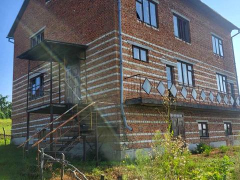 дом по адресу Центральна ул.