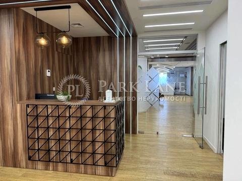 коммерческая по адресу Михаила Грушевского ул., 9б