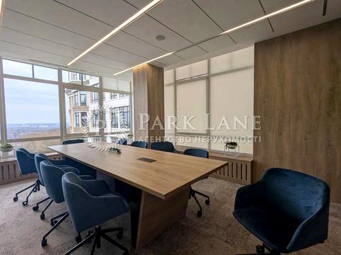 коммерческая по адресу Михаила Грушевского ул., 9б